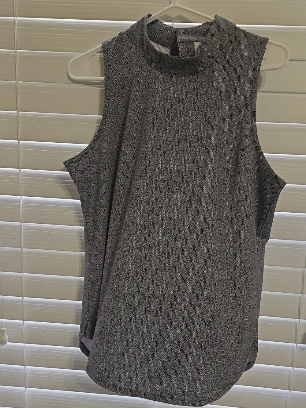 Peter Millar B&W Geometric Mock Neck Sleeveless Golf Tank